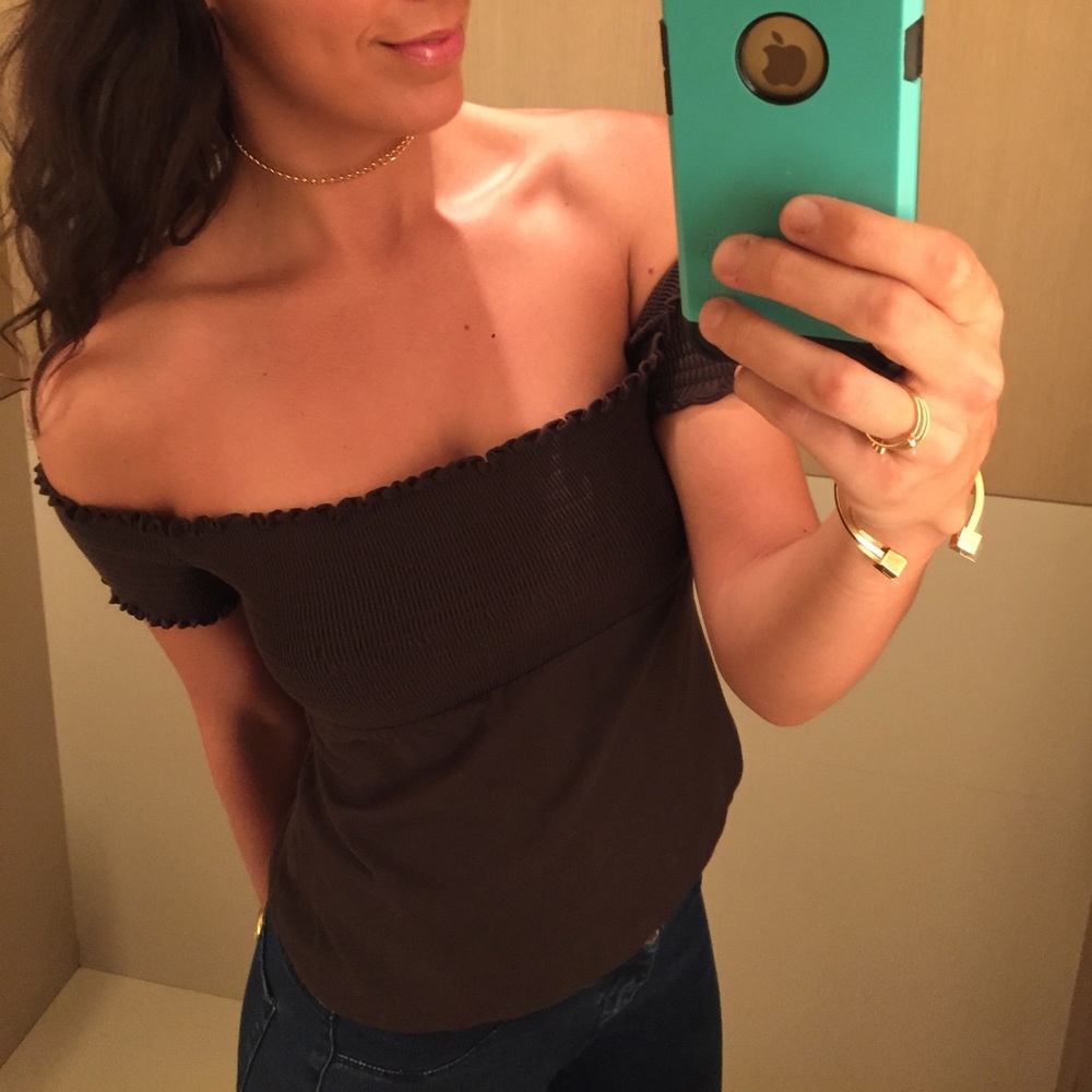 Sexy off the shoulder top!
